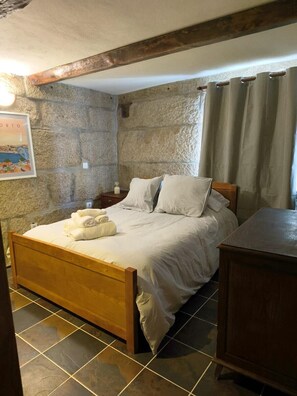 3 chambres, fer et planche Ă repasser, Wi-Fi gratuit, draps fournis