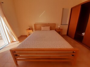 4 quartos