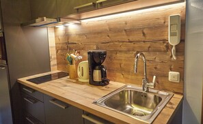 Comfort Apartment, 1 Bedroom, Mountain View | Private kitchen