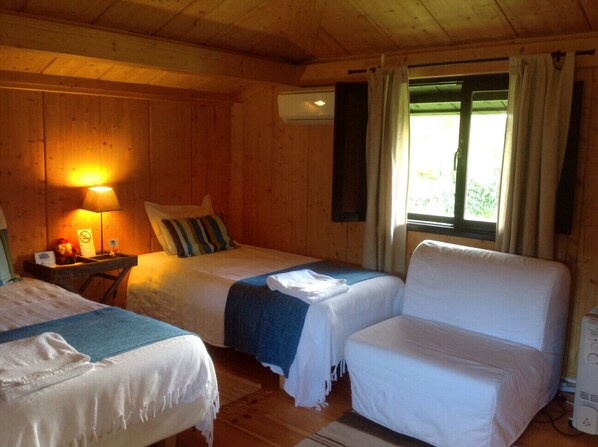 1 chambre, fer et planche Ă repasser, Wi-Fi gratuit, draps fournis