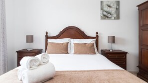 4 habitaciones, tabla de planchar con plancha y wifi gratis 