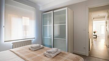 2 slaapkamers, een strijkplank/strijkijzer, wifi