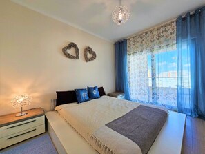 1 chambre, fer et planche Ă repasser, Wi-Fi gratuit, draps fournis