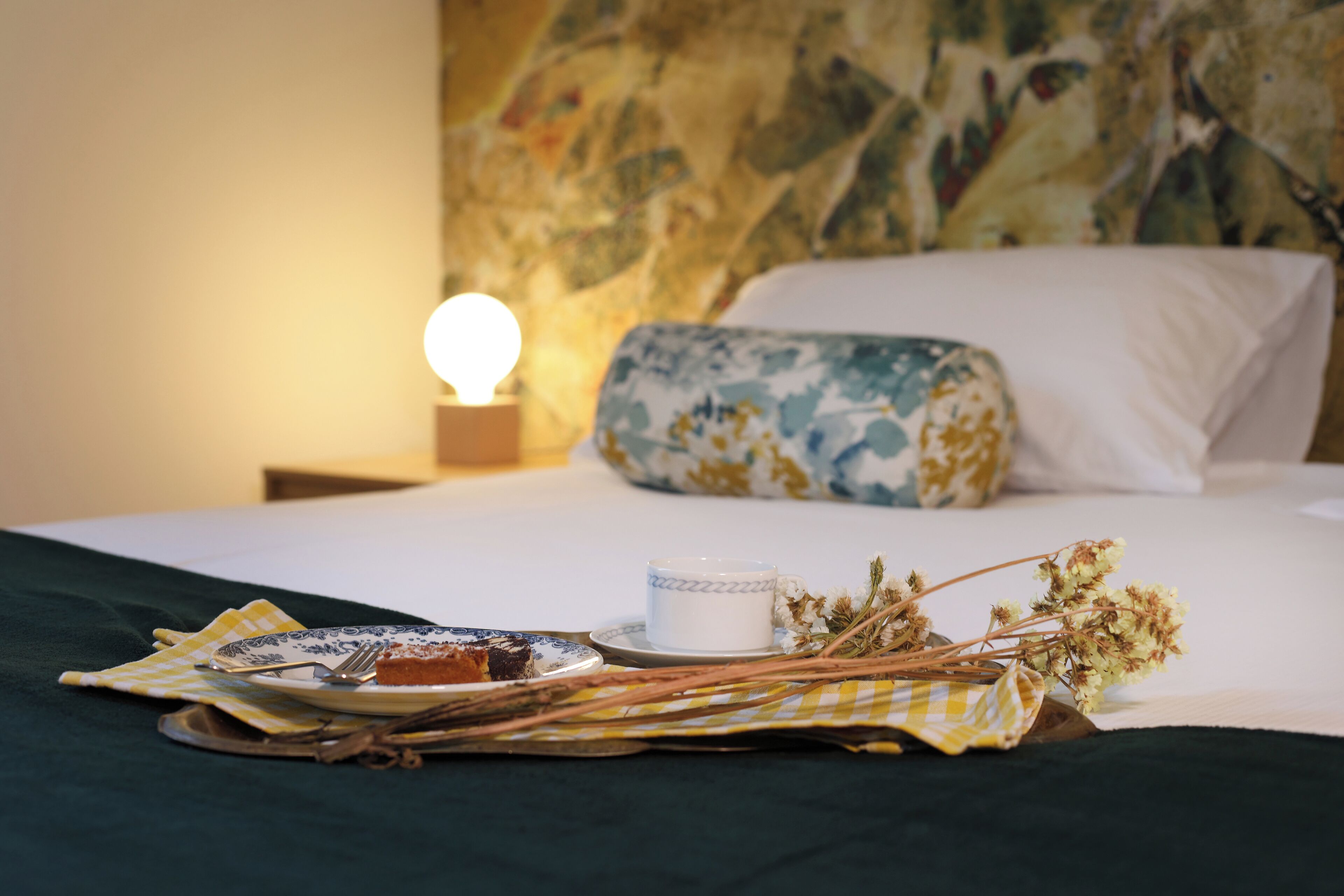 Comfort Suite, Courtyard View | 2 bedrooms, down comforters, minibar, in-room safe