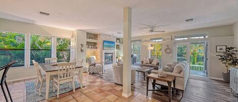 المنشأة من الداخل