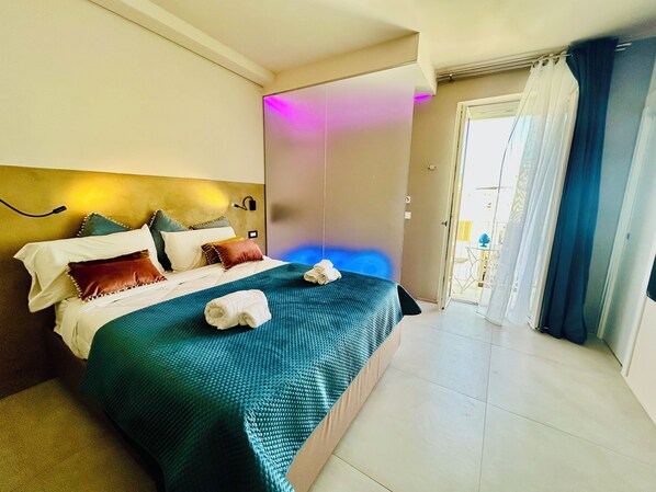 1 bedroom, in-room safe, iron/ironing board, free WiFi