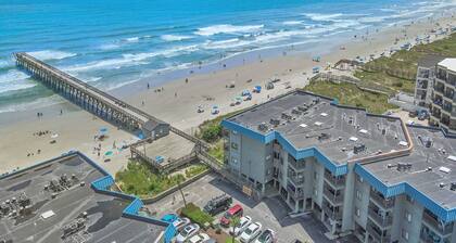 Sea Cabins #216: 2 BR, 2 BA Condominium in North Myrtle Beach, Sleeps 4