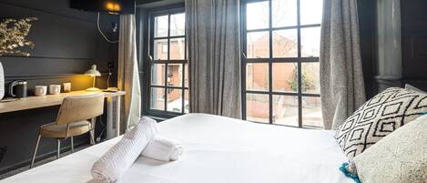 1 habitación, escritorio, internet y ropa de cama