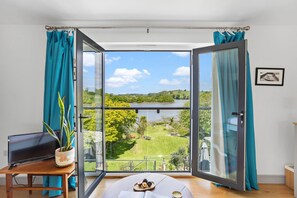 House, Smoking | 5 bedrooms - Water Edge House Boathouse (Dartmouth)