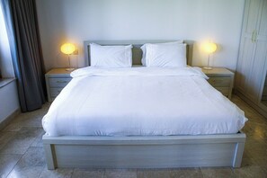 2 habitaciones, tabla de planchar con plancha, internet y ropa de cama 