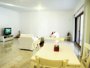 Living area - Serene 2-Bedroom Retreat (As Sifah)