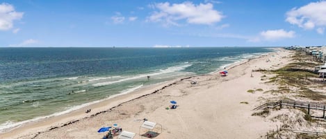 House, Multiple Beds (Points of View) | Beach