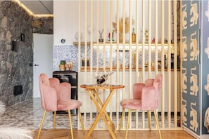 Luxury-Suite, Meerblick | Hochwertige Bettwaren, Daunenbettdecken, Pillowtop-Betten, Minibar