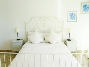 3 Schlafzimmer, Bügeleisen/Bügelbrett, Internetzugang, Bettwäsche