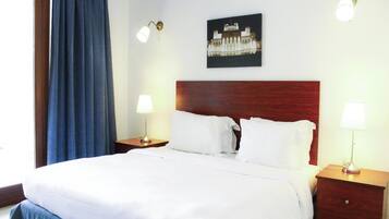 3 bedrooms, iron/ironing board, bed sheets