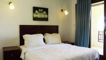 3 chambres, fer et planche à repasser, draps fournis