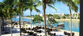 Elegant Marina View Escape