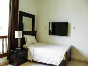 3 Schlafzimmer, Bügeleisen/Bügelbrett, Bettwäsche