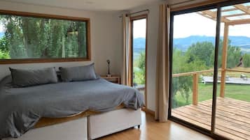1 bedroom, in-room safe, soundproofing, free WiFi