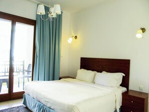 3 bedrooms, iron/ironing board, bed sheets - Marina View Luxury Stay (Salalah)