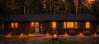 WInni Getaway | Games + Fire Pit | Lakes Region