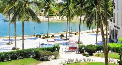 Coastal 2-Bedroom Getaway