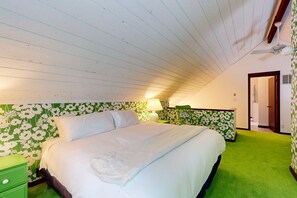 3 bedrooms, iron/ironing board, Internet, bed sheets