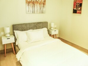 1 soverom, strykejern/-brett og sengetøy