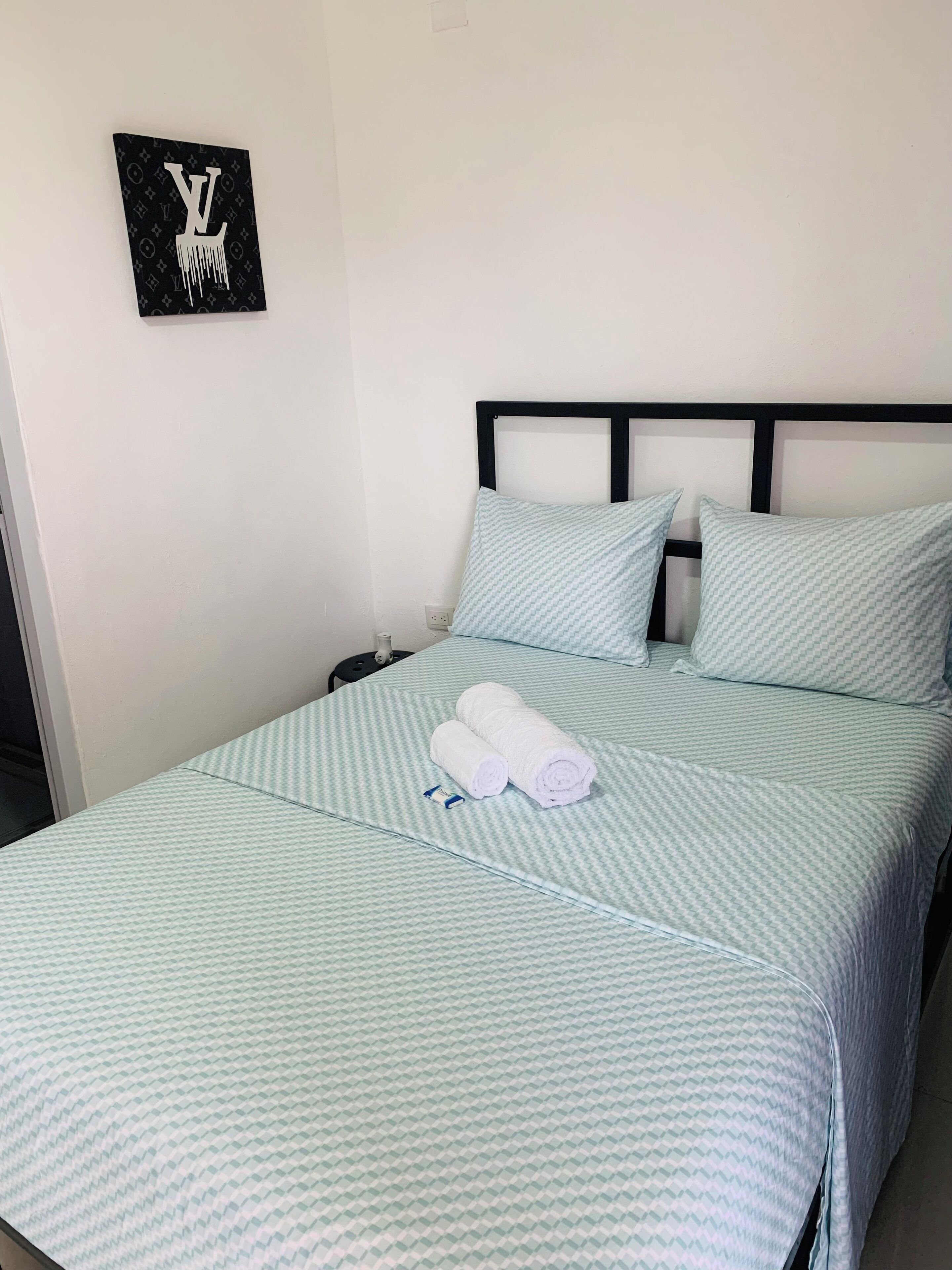 Tradisjonelt rom | Blendingsgardiner, strykejern/-brett og wi-fi (inkludert)