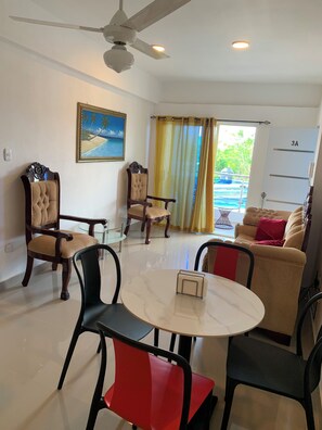 Comfort Triple Room, City View | Living area - Plata View Apartahotel (Monte Plata)