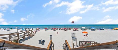 Condo, várias camas (Ocean Breeze East 201) | Praia | Na praia