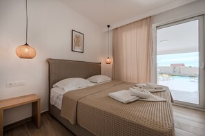 2 bedrooms, in-room safe, iron/ironing board, free WiFi - Mythos villa 9,pool,Walking distance to beach (Damnoni)