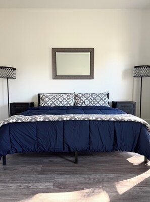 1 bedroom, desk, iron/ironing board, WiFi