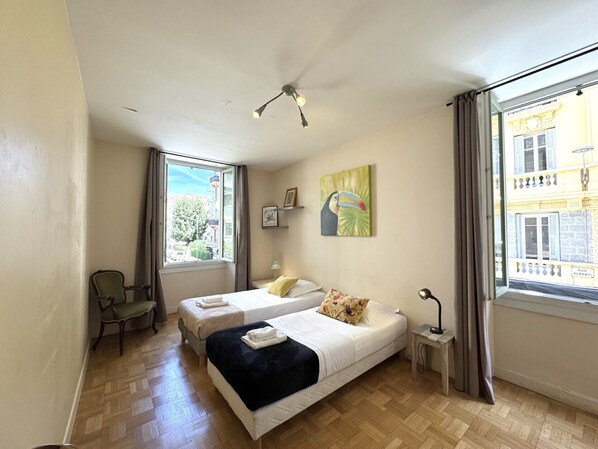 2 bedrooms, iron/ironing board, free WiFi, bed sheets