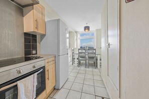 電子レンジ、オーブン、コンロ