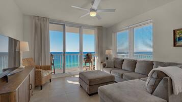 Condo, Berbilang Katil (Summerwind Center 1204) | Ruang tamu