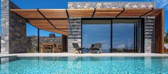 Decaulion - MiraView Villas & Residences