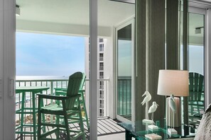 Condo, Multiple Beds (Shoreline Towers 1073) | Interior