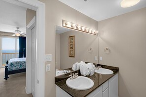 Apartment, Mehrere Betten (Calypso 2-2108 West) | 3 Schlafzimmer, WLAN