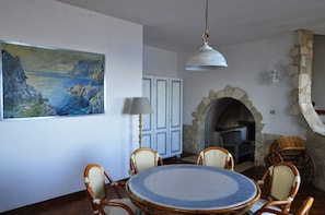 Villa Confort | Zona de estar | Una mesa de tenis de mesa
