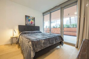 Deluxe Apartment, Balcony, Sea View | 1 bedroom, in-room safe, soundproofing, iron/ironing board - Genoa East Waterfront DeLuxe Flat (Genoa)