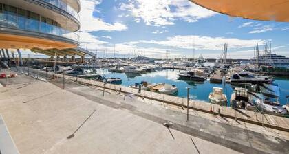 Genoa East Waterfront DeLuxe Flat