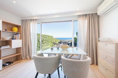 Mazet design sea view 4 guests
