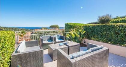 Mazet design sea view 4 guests