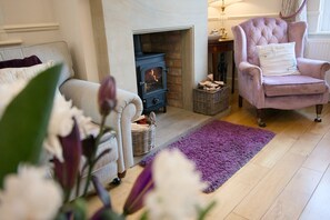 Interior - Central Bakewell | Sleeps 12 | Parking for 4–5 Cars | Family & Dog Friendly (Bakewell)