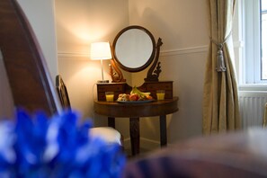 Interior - Central Bakewell | Sleeps 12 | Parking for 4–5 Cars | Family & Dog Friendly (Bakewell)