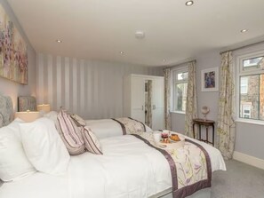6 bedrooms, iron/ironing board, travel cot, free WiFi