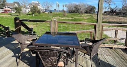 AC, Free WIFI - Sleeps 7 - Full Kitchen