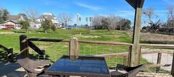 AC, Free WIFI - Sleeps 7 - Full Kitchen