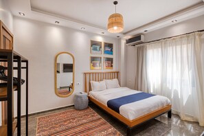 1 chambre, bureau, fer et planche Ă repasser, Wi-Fi